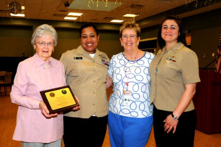 NMCB-11 honors female veterans at Armed Forces Retirement Home 130307-N-UH337-060