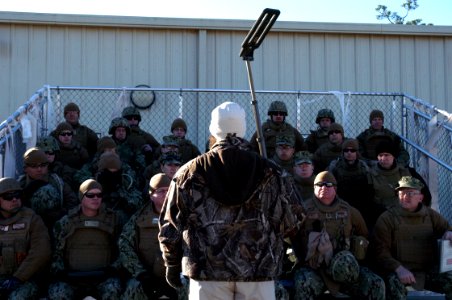 NMCB-25 trains in C-IED tactics and procedures 140116-N-JP566-055