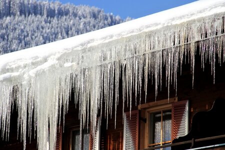 House snow cold photo