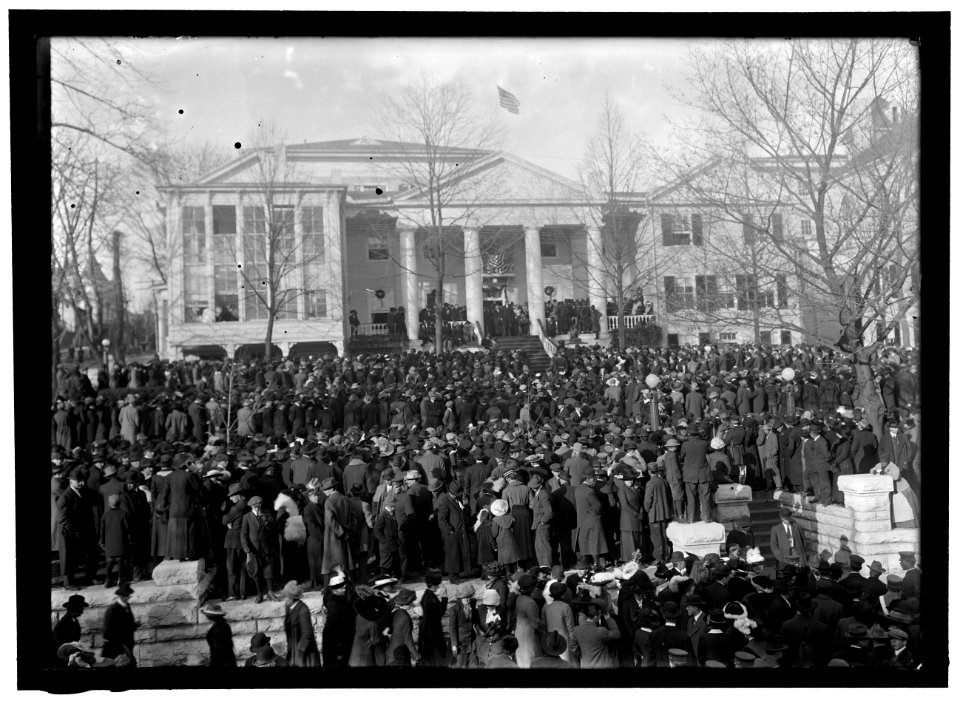 NO CAPTION LOC hec.01881