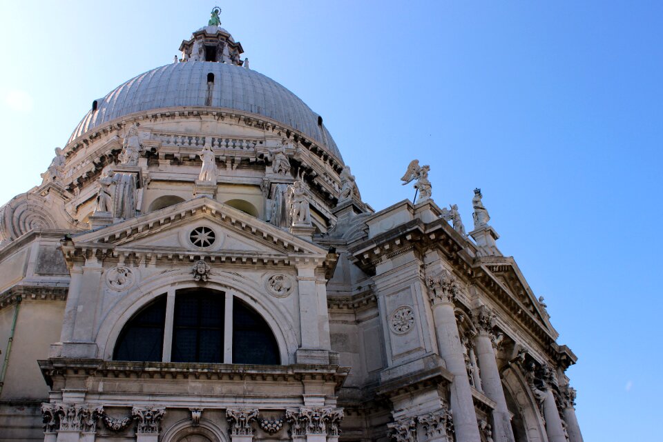 Venice building historically