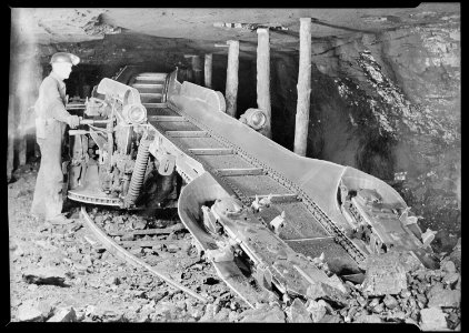 No location. (Man operating mining equipment.) - NARA - 518782