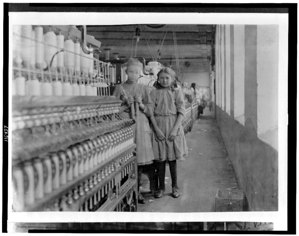 No. 266. Spinners in Melville Mfg. Co., Cherryville, N.C. LOC cph.3c16437