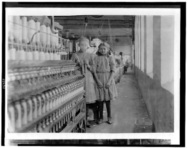 No. 266. Spinners in Melville Mfg. Co., Cherryville, N.C. LOC cph.3c16437