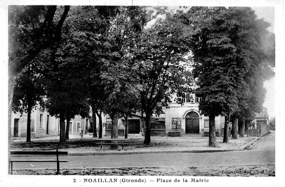 Noaillan - La place 1