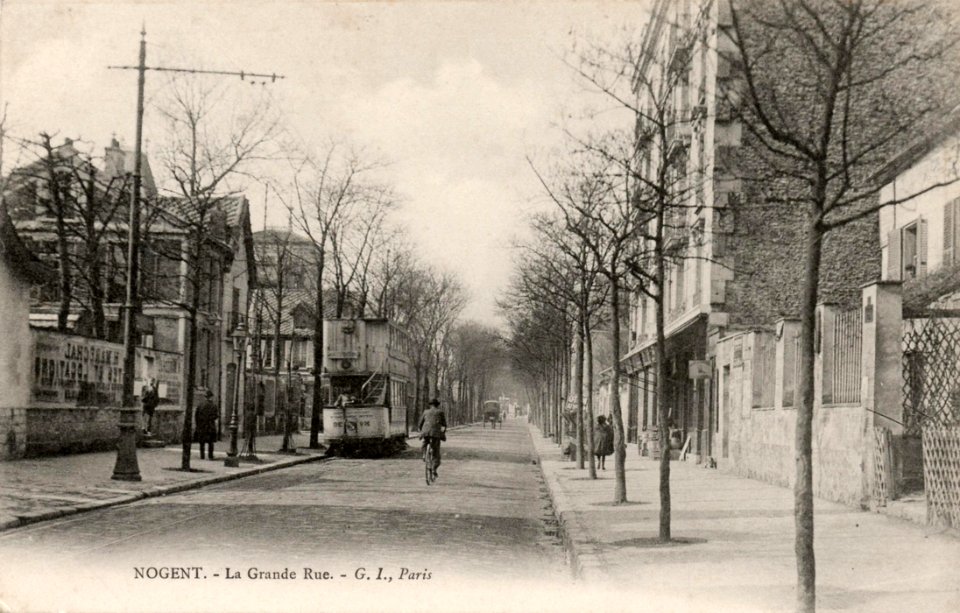Nogent La Grande Rue tramway