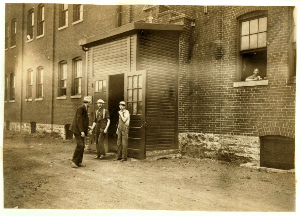 Noon Hour in a Furniture Factory, Indianapolis. Aug., 1908. Wit., E. N. Clopper. LOC nclc.01317