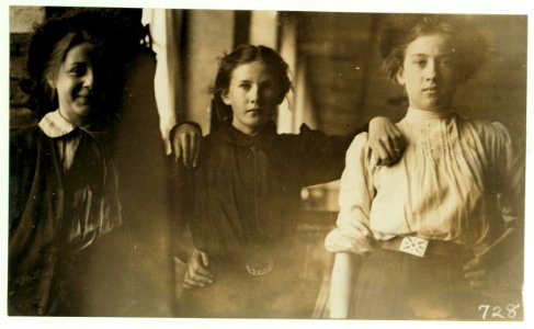 Noon hour in drawing-in room of American Woolen Co., Winooski, Vermont. (Not the youngest girls.) Right hand- Tessie McGarth, next Sadio Finnogan, next Bernice Bedard. Two of them look to be LOC cph.3b25724