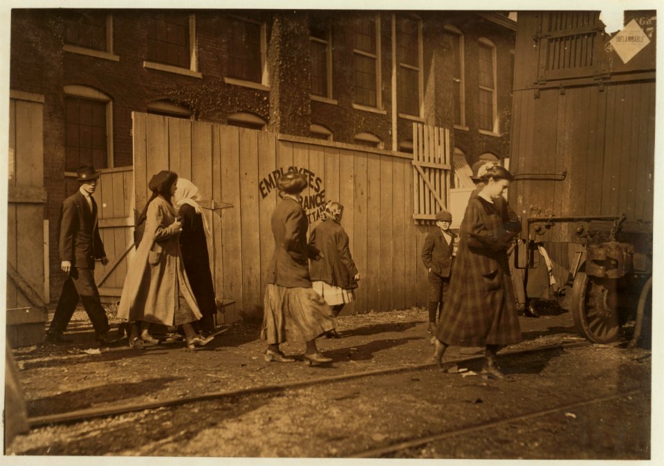 Noon hour Richmond Hosiery Co.,. LOC nclc.01976