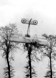 Noodlanding, 1915