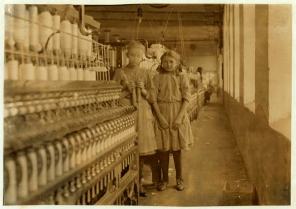 No. 266. Spinners in Melville Mfg. Co., Cherryville, N.C. LOC cph.3c16437