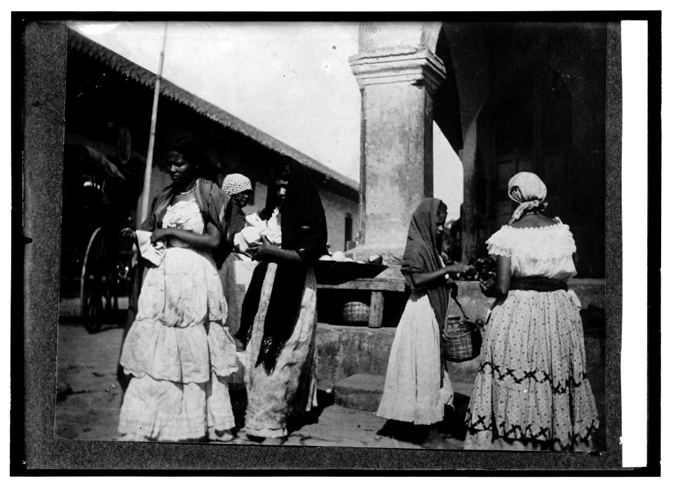 Market scene at Granada, Nicaragua LCCN2016821003