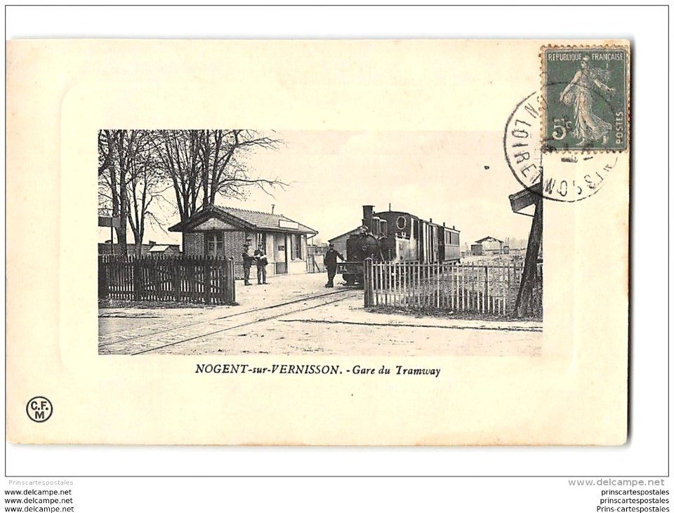 Nogent sur Vernisson la gare et le train tramway ligne de Chatillon Nogent