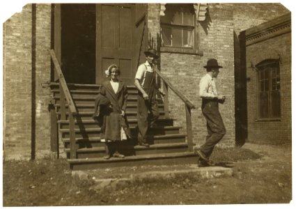 Noon hour at the Dallas Cotton Mill. LOC nclc.02858