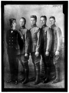 MARSHALL BROTHERS. 5 BROTHERS, FOUR IN ARMY, ONE IN NAVY LCCN2016868910