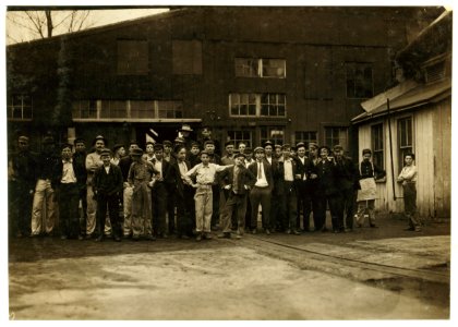 Noon-hour. Cumberland Glass Works, Bridgeton, N.J. Smallest boy in middle of front row and one on right-hand end have been in this plant four years. See also -957 to 971. LOC nclc.01210