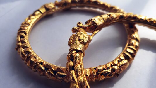 Necklace pendant gold