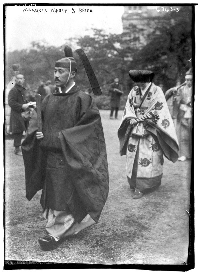 Marquis Maeda and bride LCCN2014718255