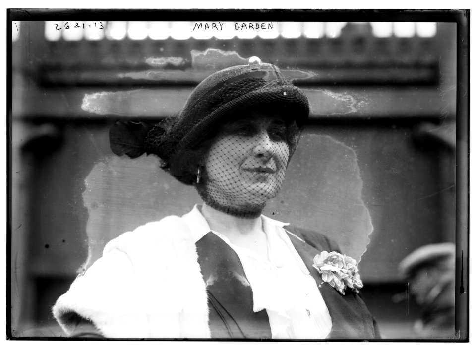 Mary Garden LCCN2014692430