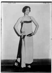 Mary Moore LCCN2014715393