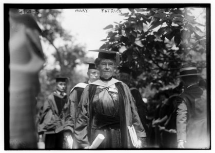 Mary Patrick (graduating) LCCN2014714560