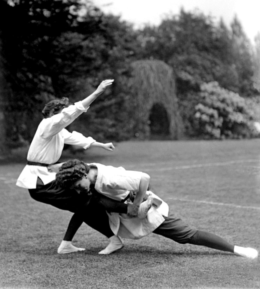 Mary Russell vs Emily Diana Watts c1905