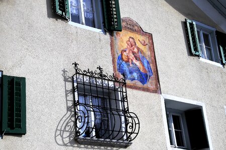 Shutters window monument photo