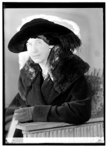 Mary Stewart LCCN2016822427
