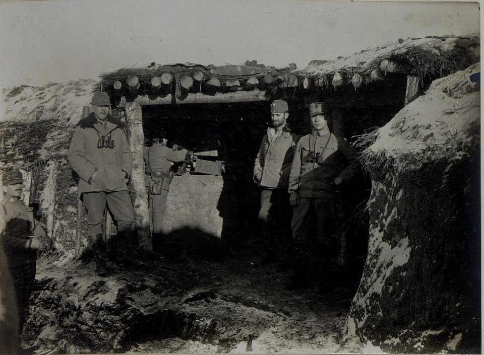 Masch.Gewehr Unterstand. Inf.Rgt.Nro.33. LOPUSZNO, 18.I.1916. (BildID 15454167)