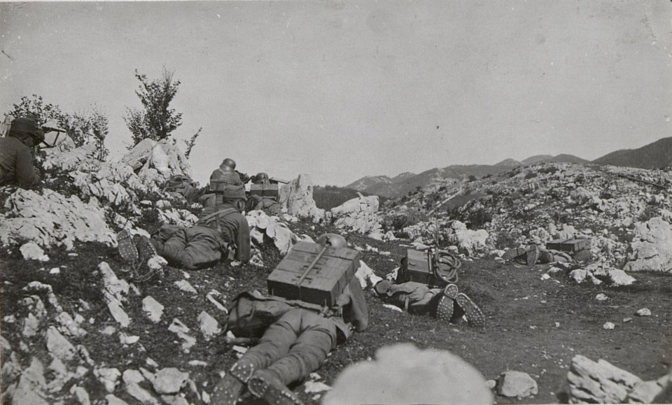 Masch.Gewehr Stellungen am Bainsizza Plateau. 7.9.17. (BildID 15601793)