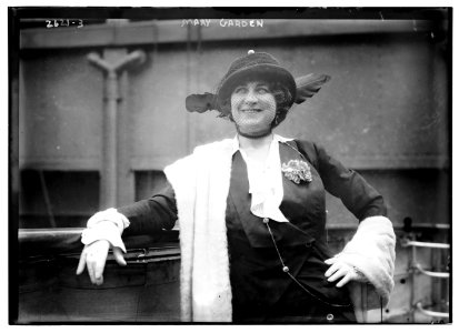 Mary Garden LCCN2014692425