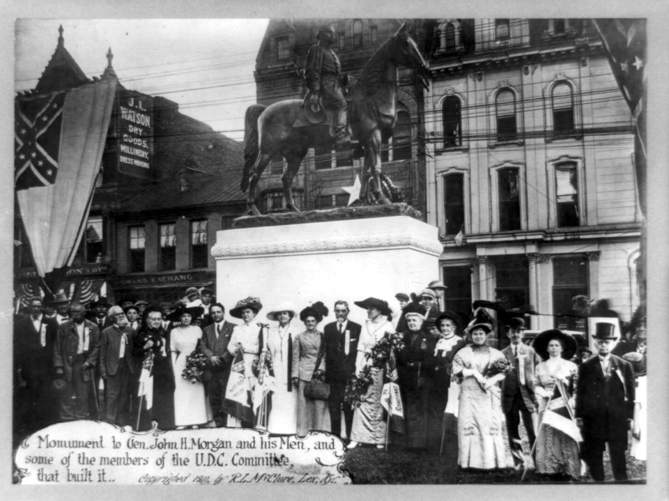 Monument to Gen. John H. Morgan and his men, and some of the members of the U.D.C. Committee that built it LCCN91787584