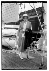 Mary Robson LCCN2014713037
