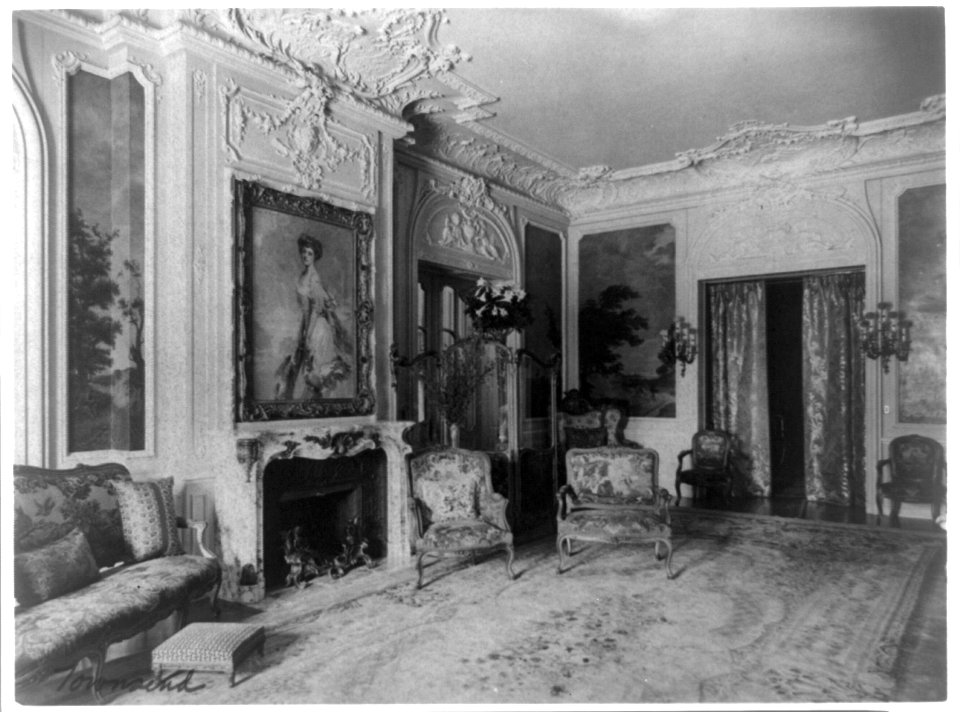 Mary Scott Townsend House, Wash., D.C.- Living room with fireplace LCCN96512791