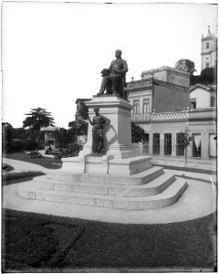 Monumento em homenagem ao visconde de Rio Branco - 1