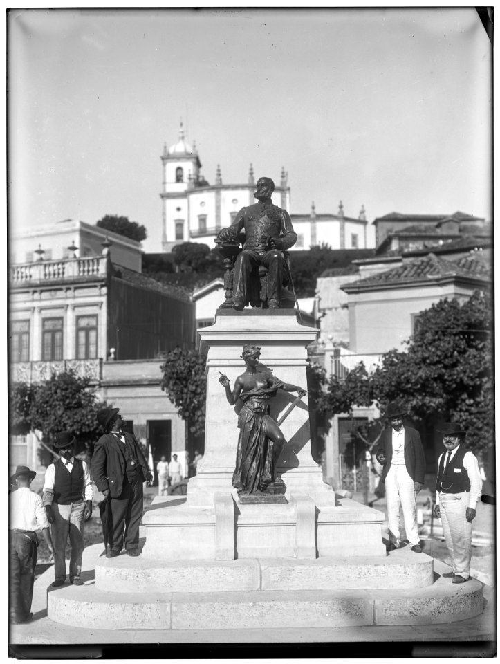 Monumento em homenagem ao Visconde do Rio Branco - 2