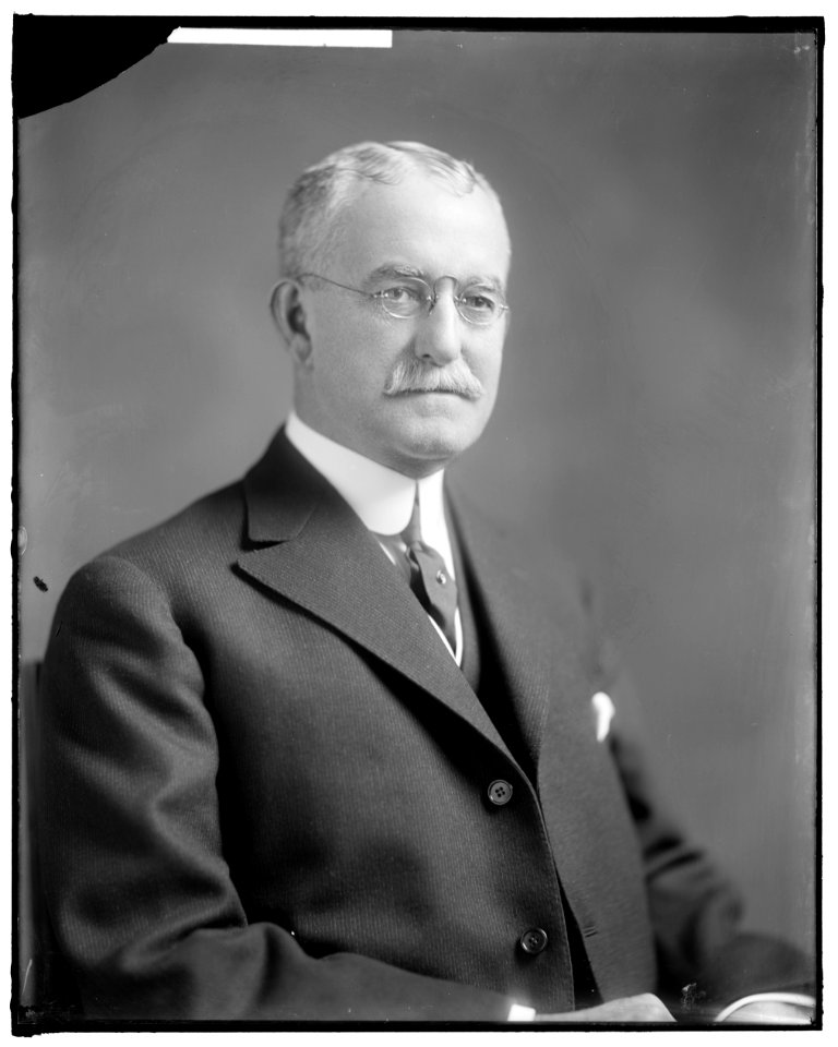 MOONEY, W.C. HONORABLE LCCN2016862835