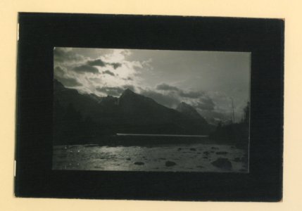 Moonlight on Maligne Lake (HS85-10-24785) original