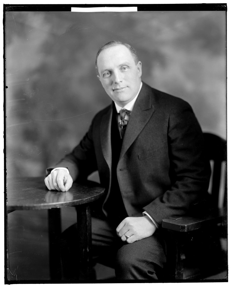MOORE, THOMAS. HONORABLE LCCN2016860637