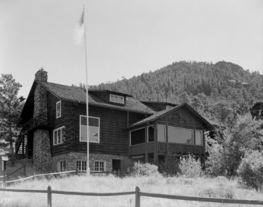 Moraine Lodge photo