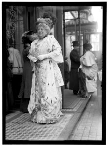 MORAN, MRS. FRANCOIS BERGER. MRS. WOODROW WILSON, 1ST; BREAKFAST LCCN2016867137
