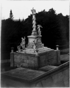 Monument to the memory of the Herveor of Tripoli. The birth of the American Navy, now at Naval Academy school, Annapolis, Md. LCCN2003662984