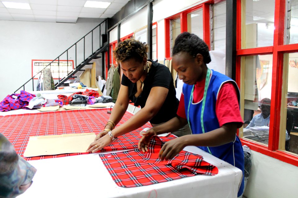 Masai Cutting (13103713515)