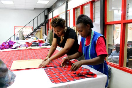 Masai Cutting (13103713515)