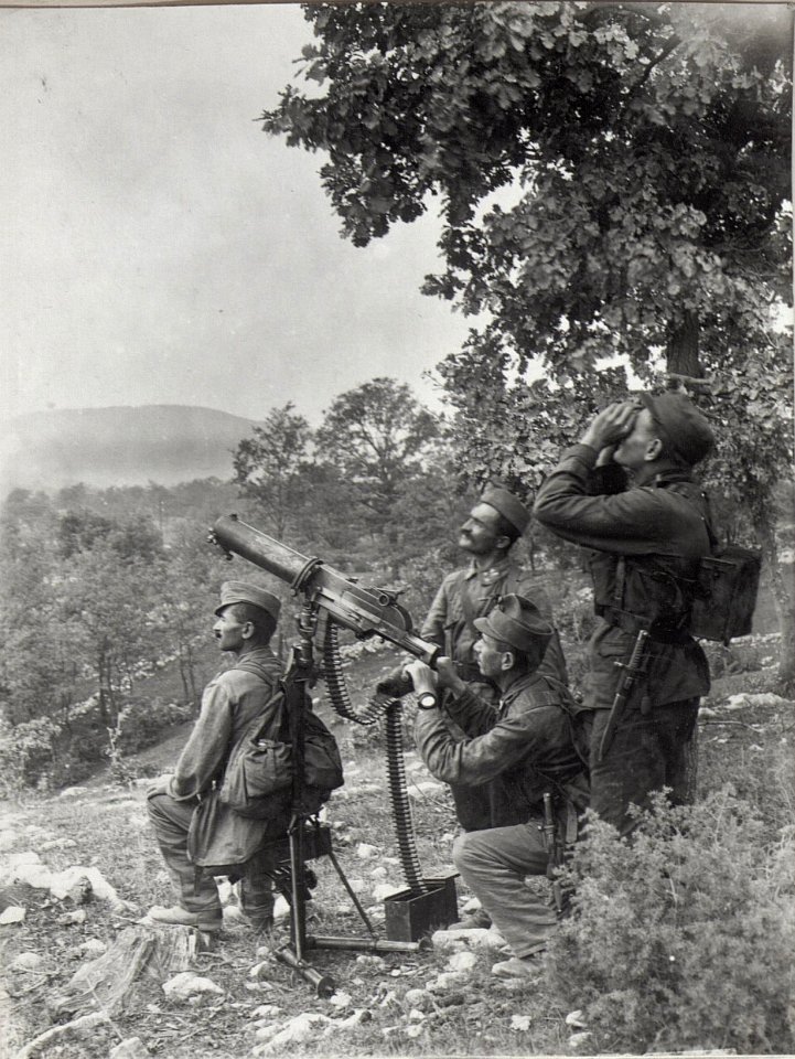 Masch.Gewehre für Fliegerabwehr an der Isonzofront (BildID 15605151)