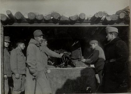 Maschinen Gewehrstand in der Stellung des Inf.Rgts.Nro.13. (BildID 15447909)