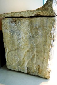 Monumental sarcophage-Inv 26003-P8190020
