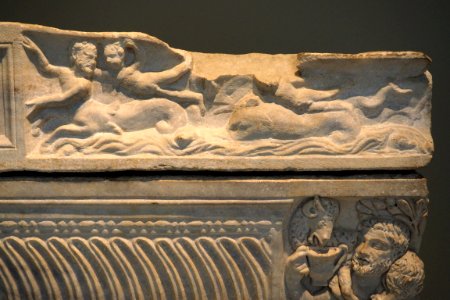 Monumental sarcophage-Inv 26003-P8190023