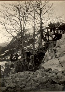 Maschinengewehrstellung auf der Schulter des Kleinen Pal gegen die Plöckensperre. (BildID 15470609)