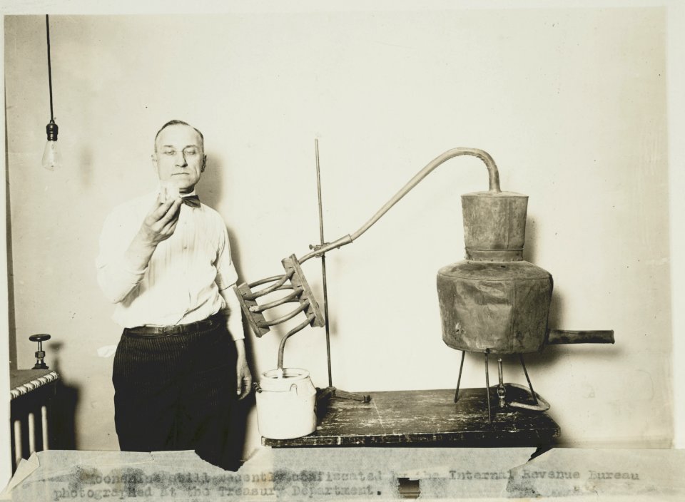 Moonshine still recently confiscated by the Internal Revenue Bureau photographed at the Treasury Department LCCN89706121
